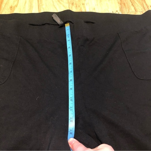 Torrid Deep Navy Blue Capri Pants Womens Size 5 Stretch Waist Pockets - Picture 9 of 9